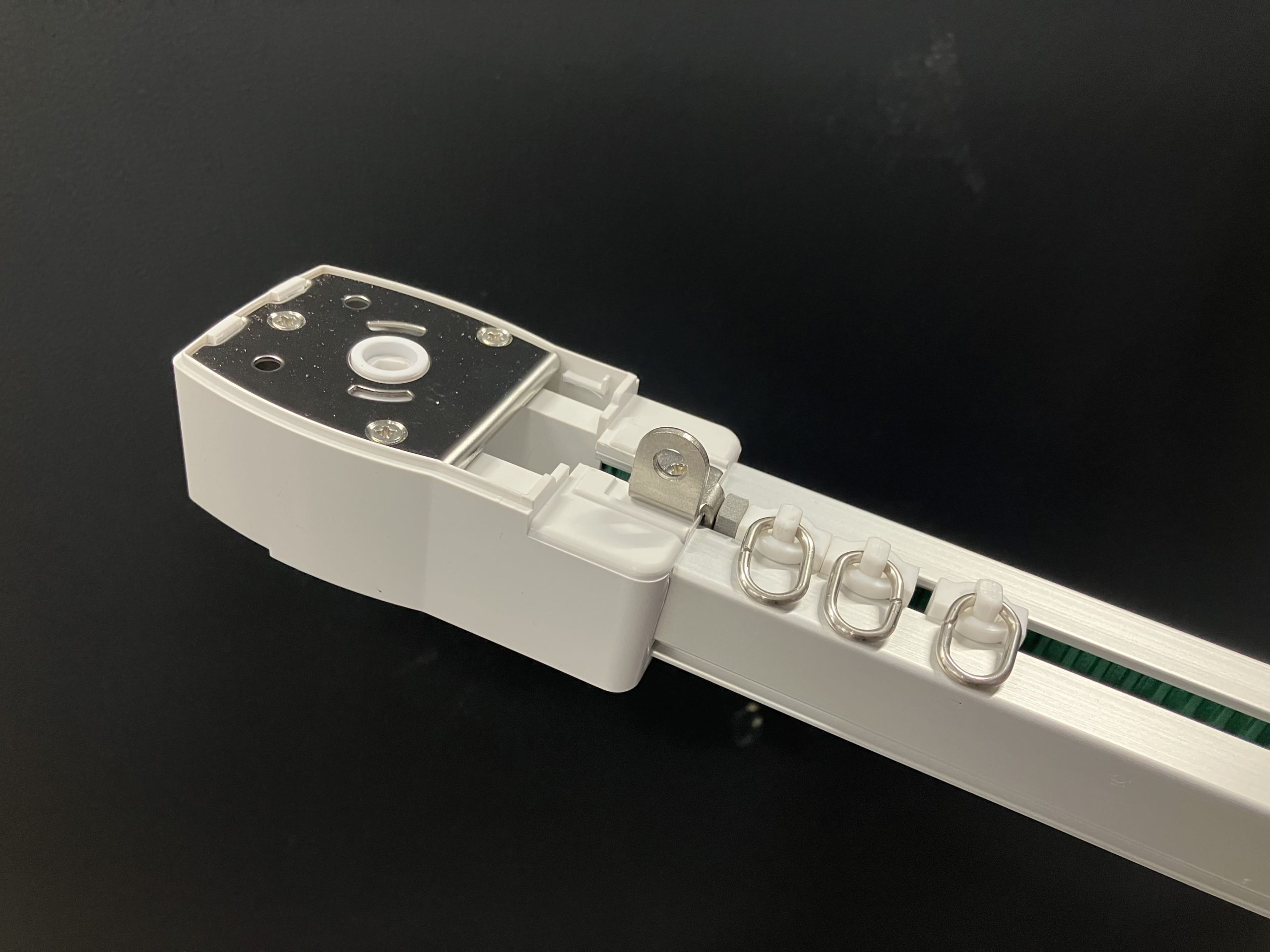 アルミフレームなどの組立品も内製で対応！